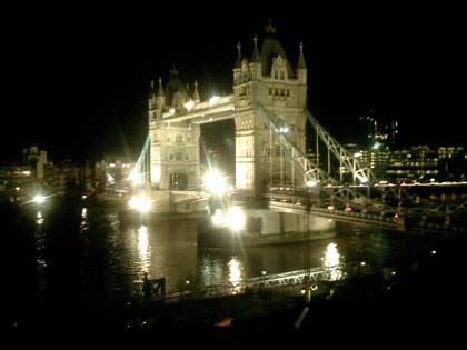 tower-bridge-night tower-bridge-night